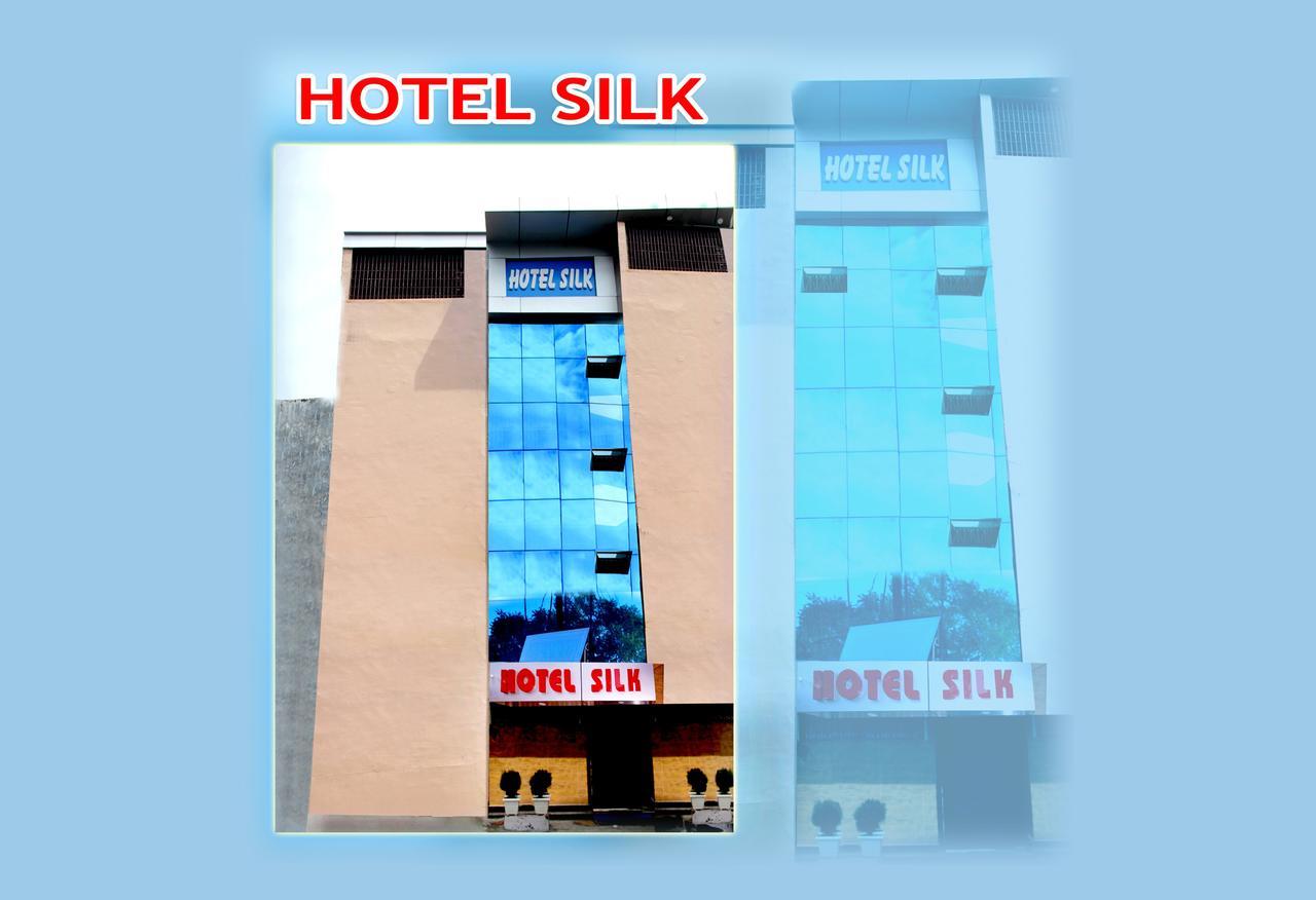Hotel Silk Haldwāni المظهر الخارجي الصورة